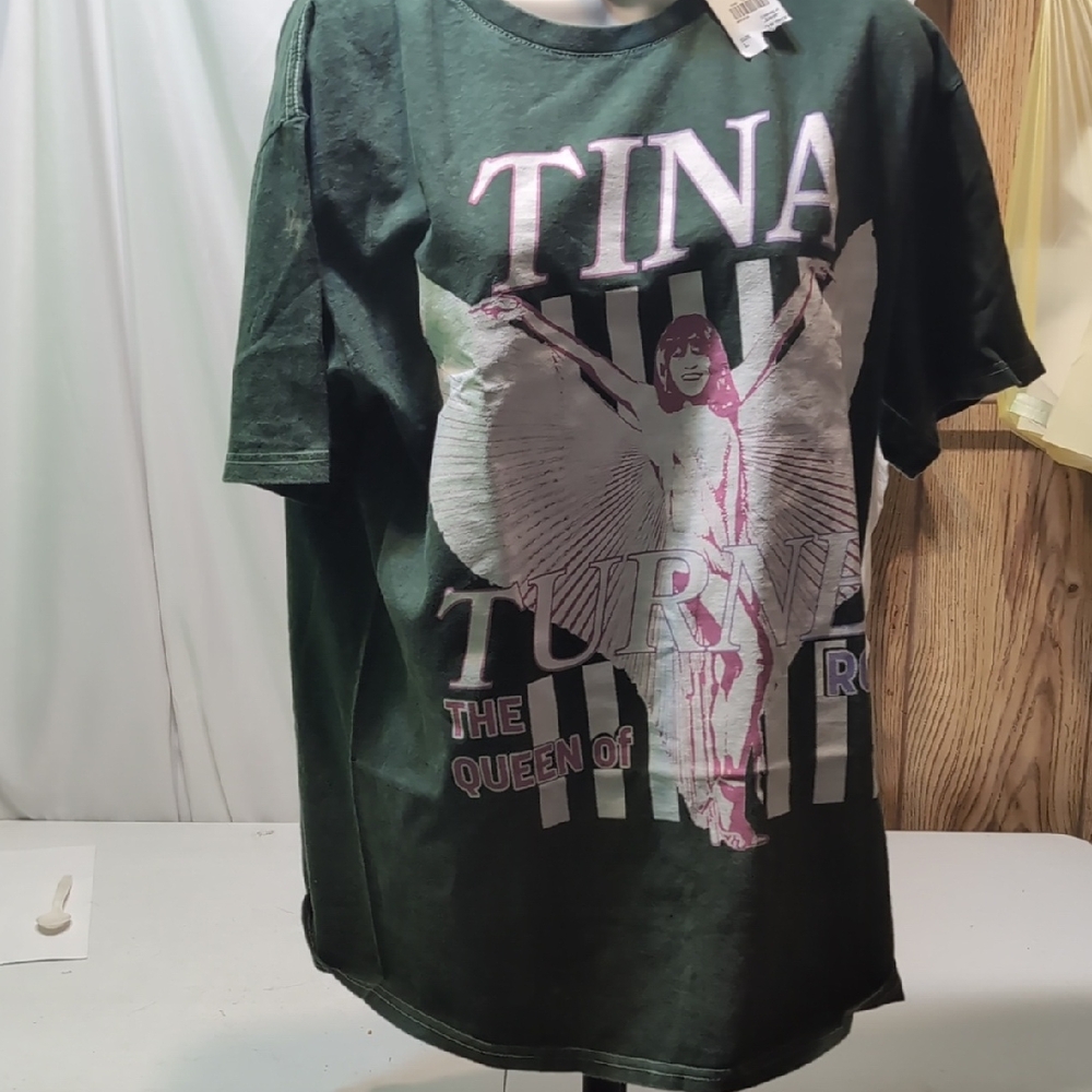 Tina Turner The Queen Of Rock Green And Pink Graphic Cotton T-Shirt NWT Size XL